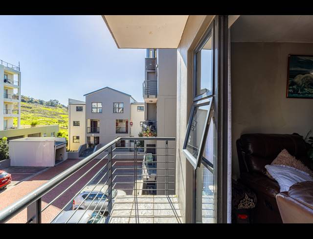 2 BEDROOM APARTMENT FOR SALE IN TYGER WATERFRONT